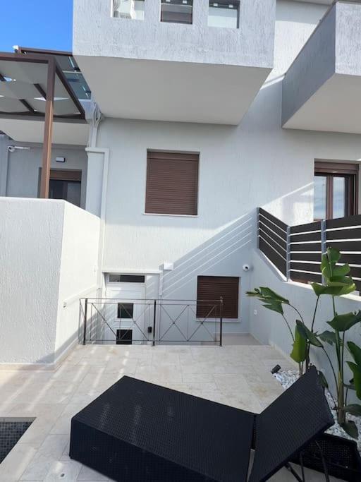 Villa Leo Aigina Vathi  Екстер'єр фото
